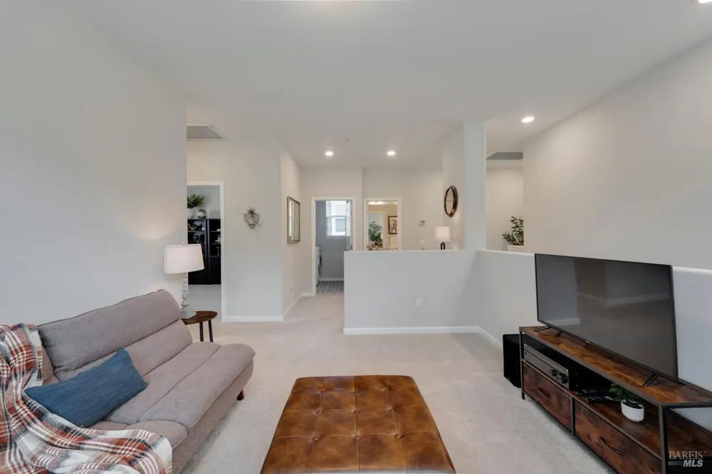 1653 Wildflower Way Rohnert Park, CA 94928