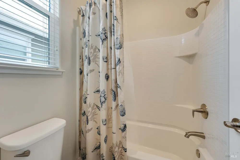 1653 Wildflower Way Rohnert Park, CA 94928