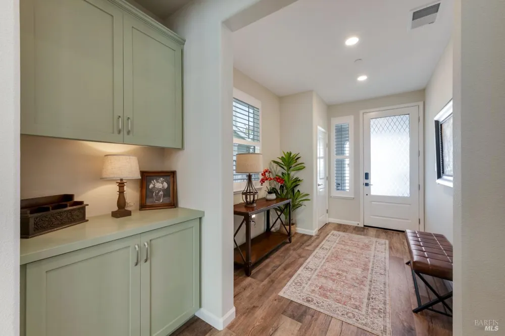 1653 Wildflower Way Rohnert Park, CA 94928