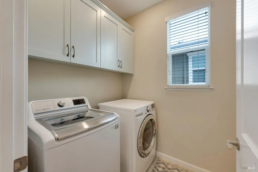1653 Wildflower Way Rohnert Park, CA 94928