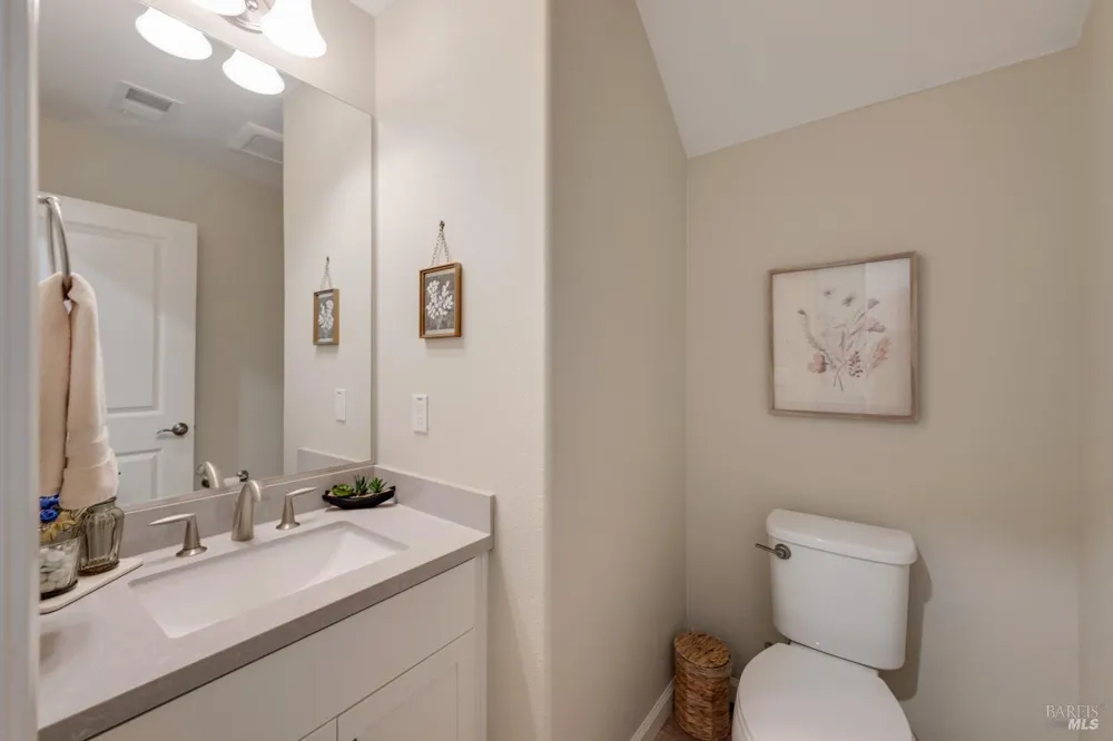 1653 Wildflower Way Rohnert Park, CA 94928