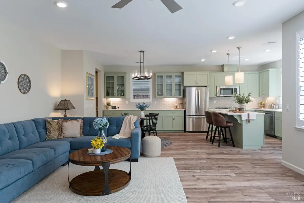 1653 Wildflower Way Rohnert Park, CA 94928