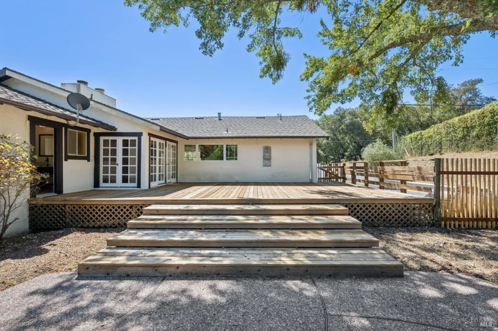 18943 Spring Drive Sonoma, CA 95476
