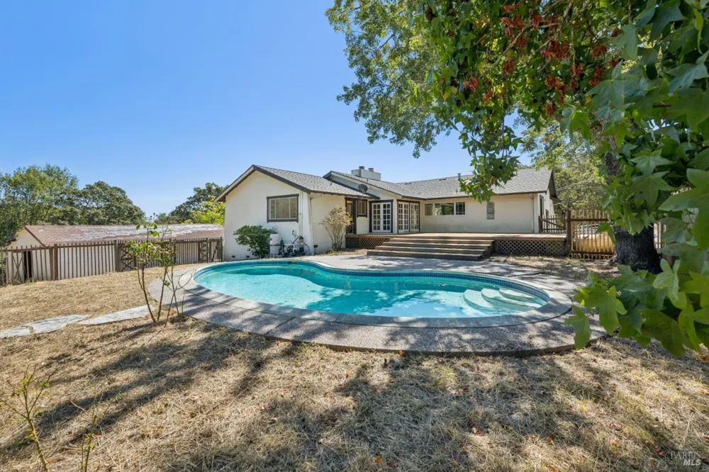 18943 Spring Drive Sonoma, CA 95476