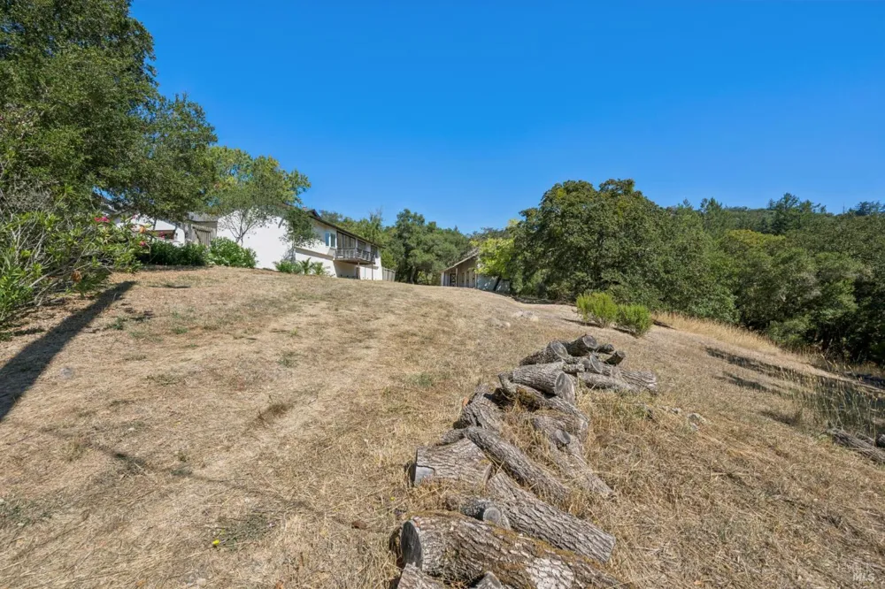 18943 Spring Drive Sonoma, CA 95476