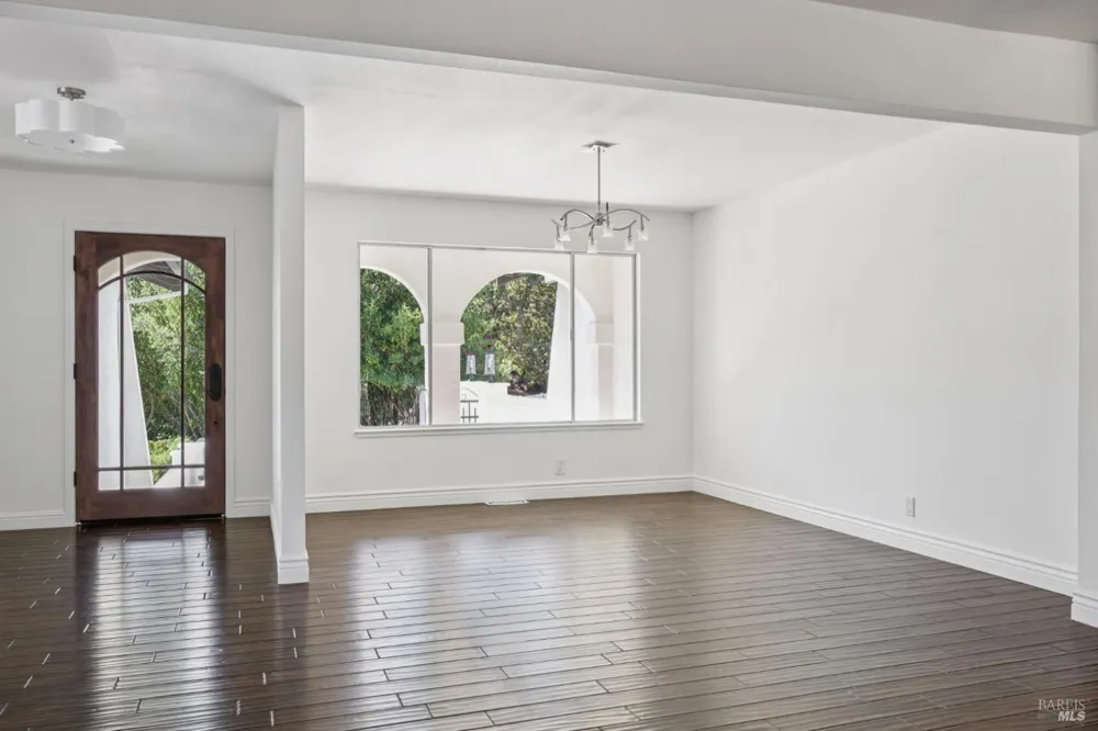 18943 Spring Drive Sonoma, CA 95476