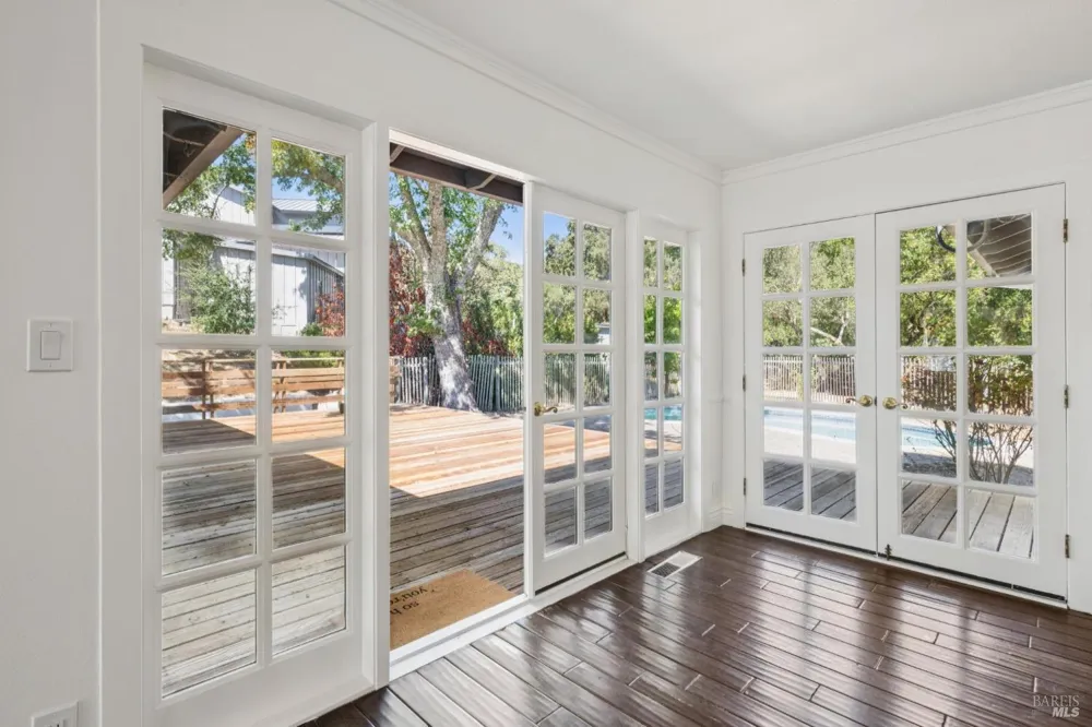 18943 Spring Drive Sonoma, CA 95476