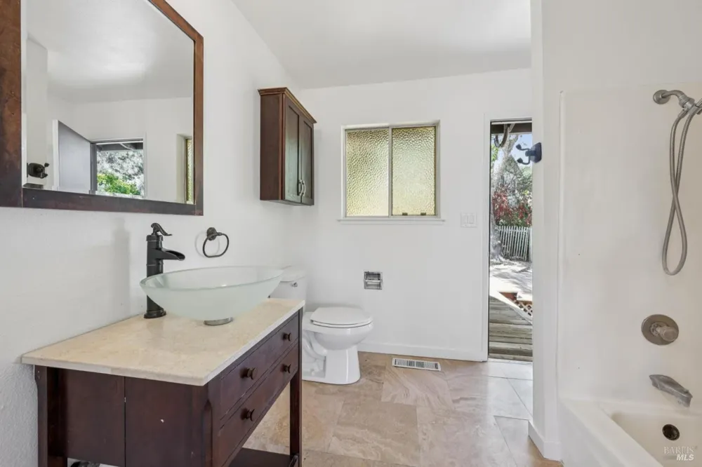 18943 Spring Drive Sonoma, CA 95476