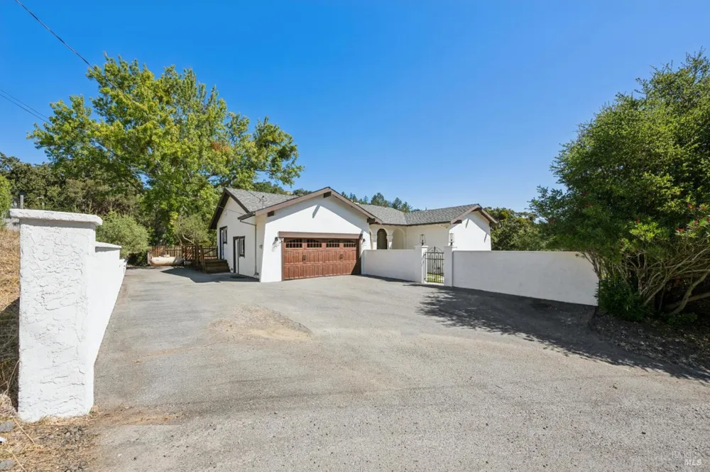 18943 Spring Drive Sonoma, CA 95476