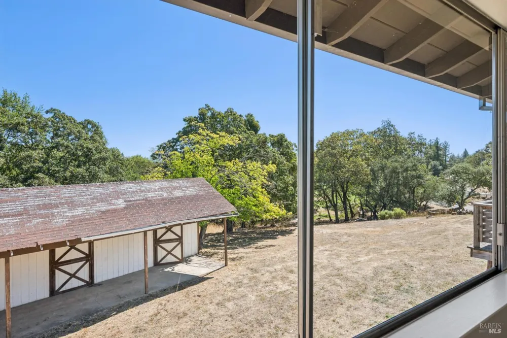 18943 Spring Drive Sonoma, CA 95476