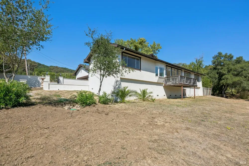 18943 Spring Drive Sonoma, CA 95476