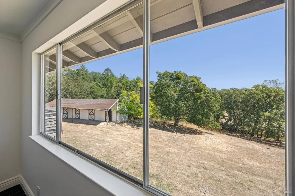 18943 Spring Drive Sonoma, CA 95476