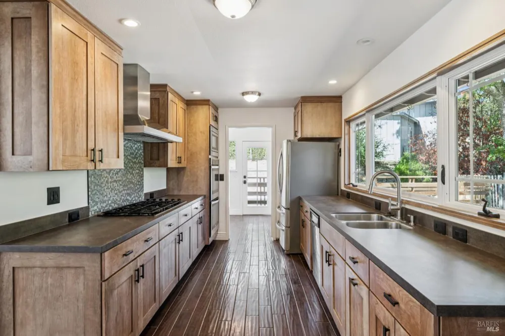 18943 Spring Drive Sonoma, CA 95476