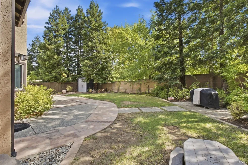 512 Canyon Oak Drive Vacaville, CA 95688