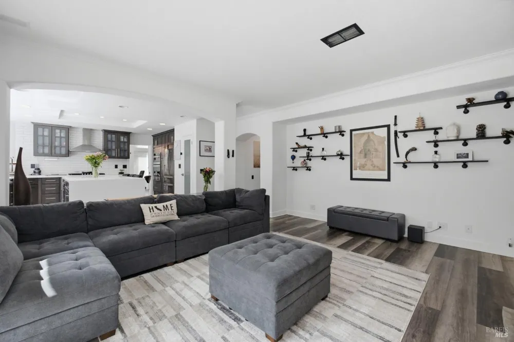512 Canyon Oak Drive Vacaville, CA 95688