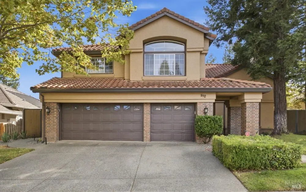 512 Canyon Oak Drive Vacaville, CA 95688