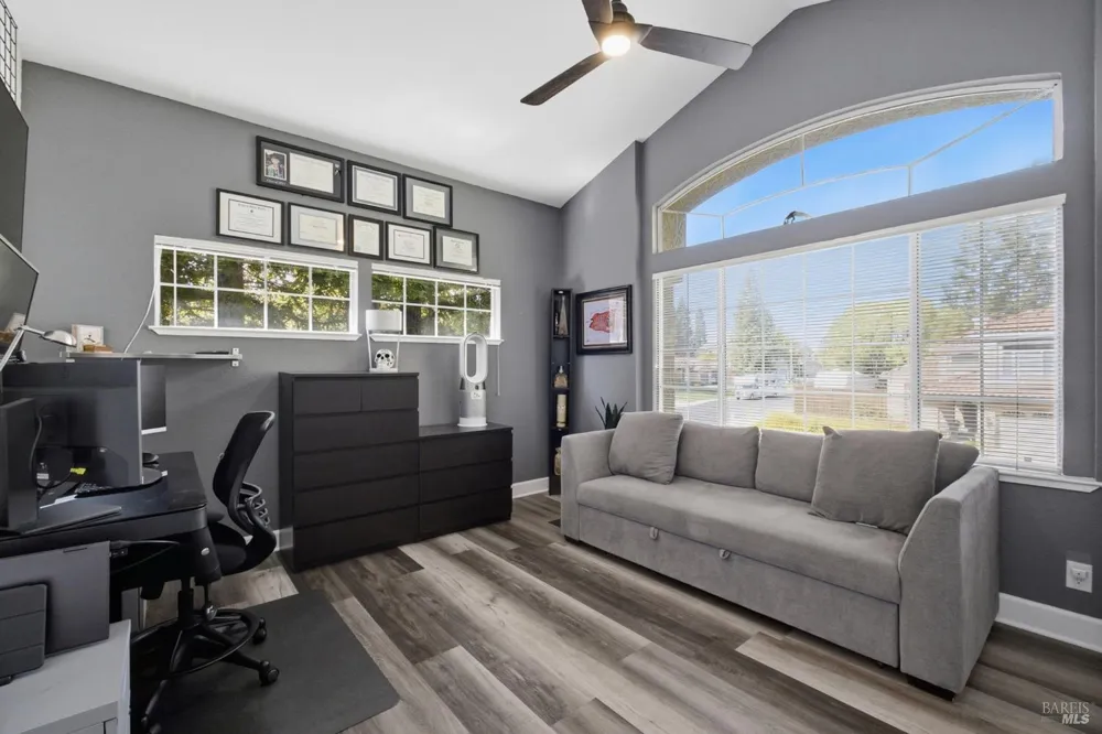 512 Canyon Oak Drive Vacaville, CA 95688