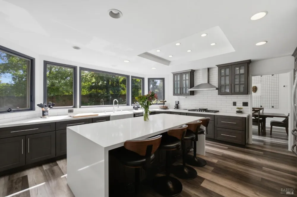 512 Canyon Oak Drive Vacaville, CA 95688