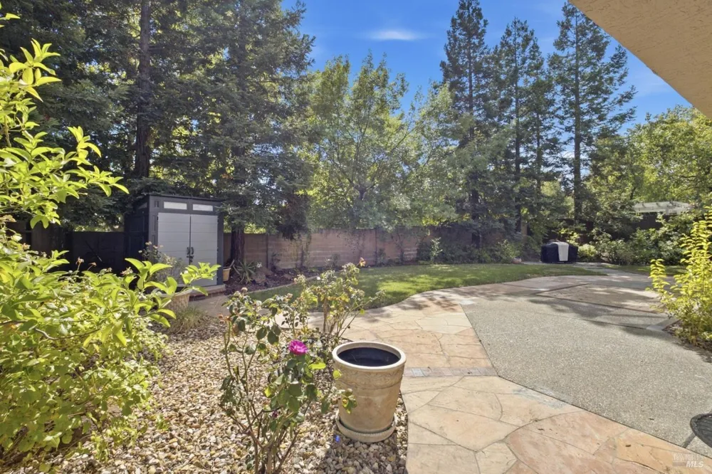 512 Canyon Oak Drive Vacaville, CA 95688