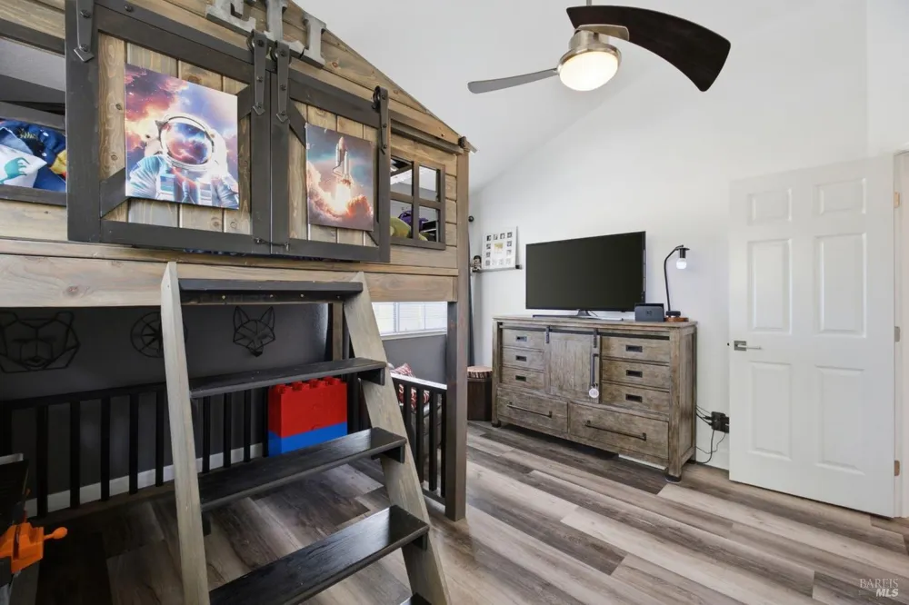 512 Canyon Oak Drive Vacaville, CA 95688