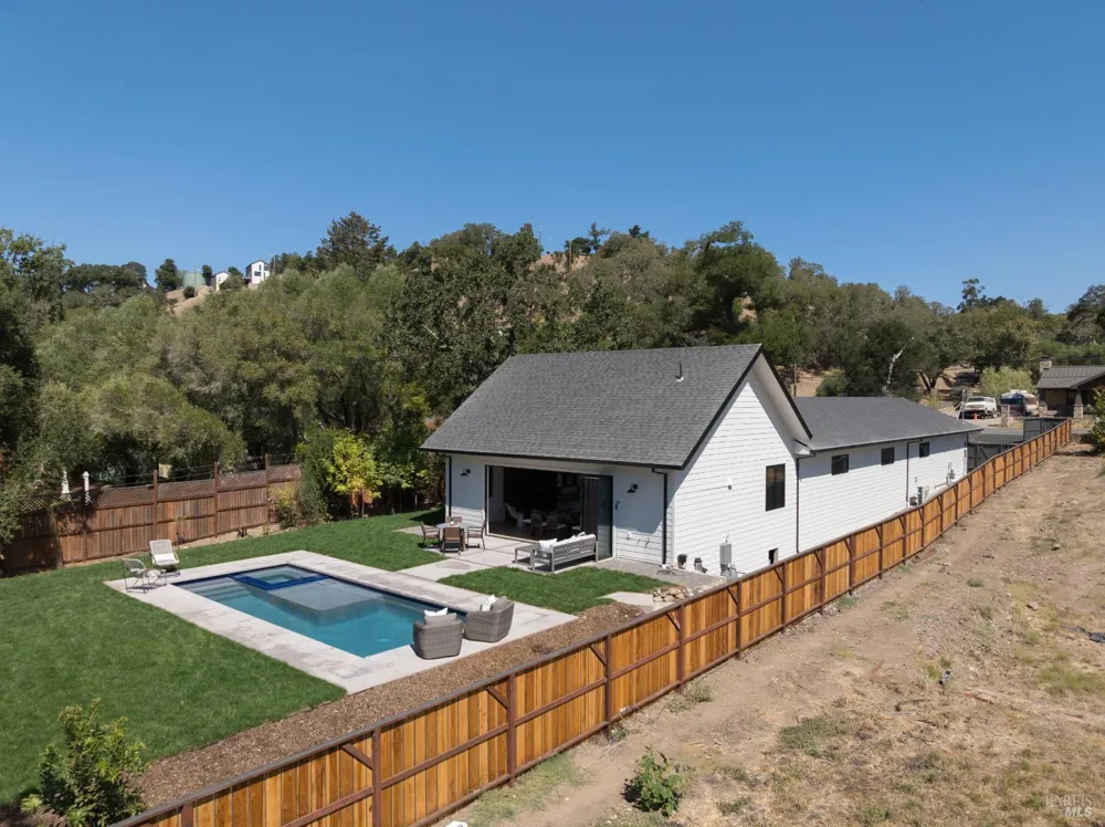 5060 Warm Springs Road Glen Ellen, CA 95442