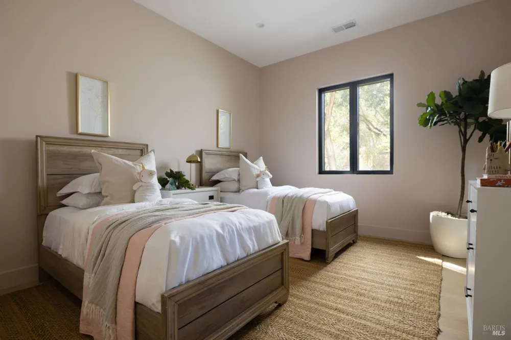 5060 Warm Springs Road Glen Ellen, CA 95442