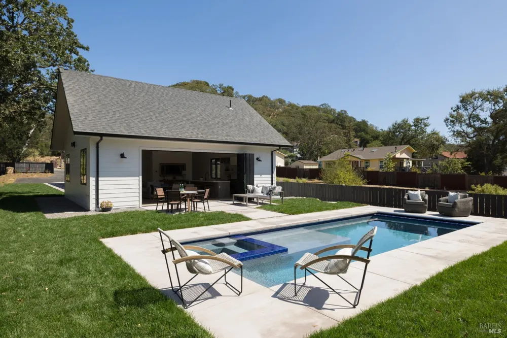 5060 Warm Springs Road Glen Ellen, CA 95442