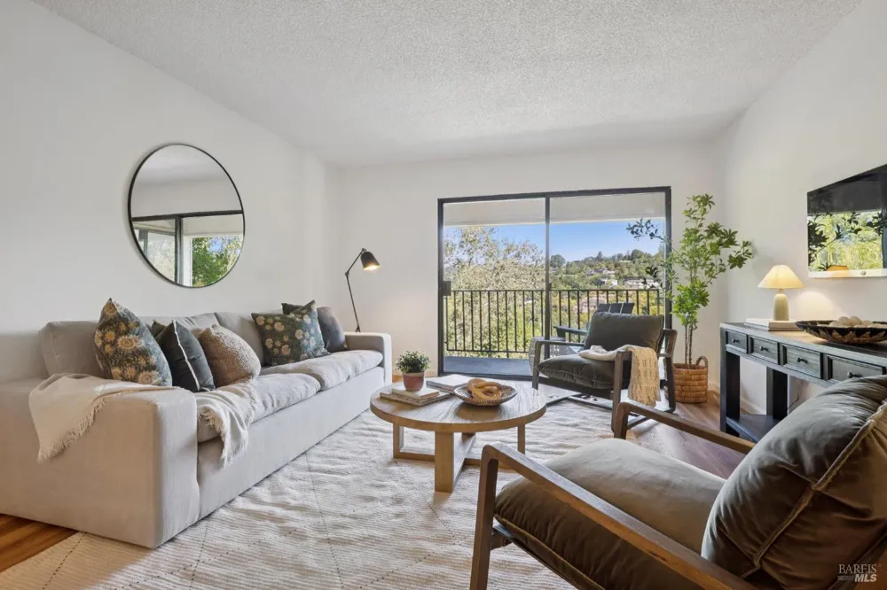 649 Via Casitas Greenbrae, CA 94904