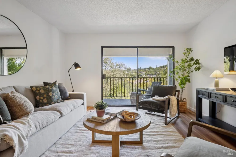 649 Via Casitas Greenbrae, CA 94904