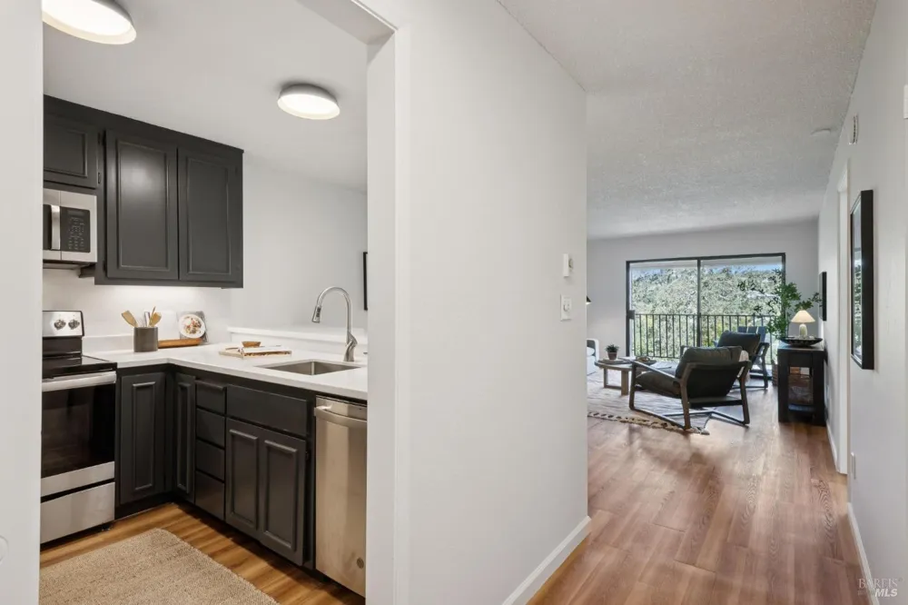649 Via Casitas Greenbrae, CA 94904