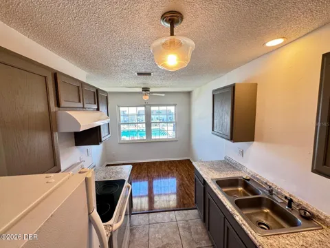 840 Center Avenue #98