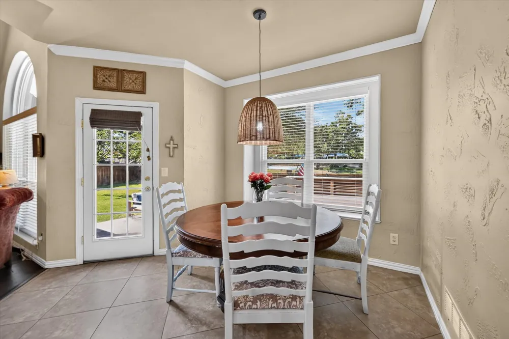 2830 Woodhollow Court Highland Village, TX 75077