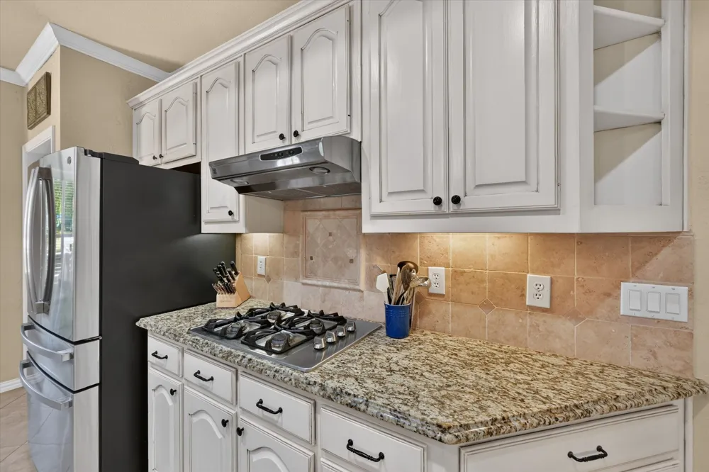 2830 Woodhollow Court Highland Village, TX 75077