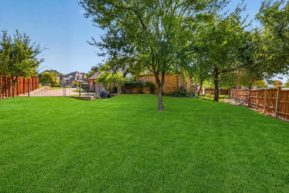 2830 Woodhollow Court Highland Village, TX 75077