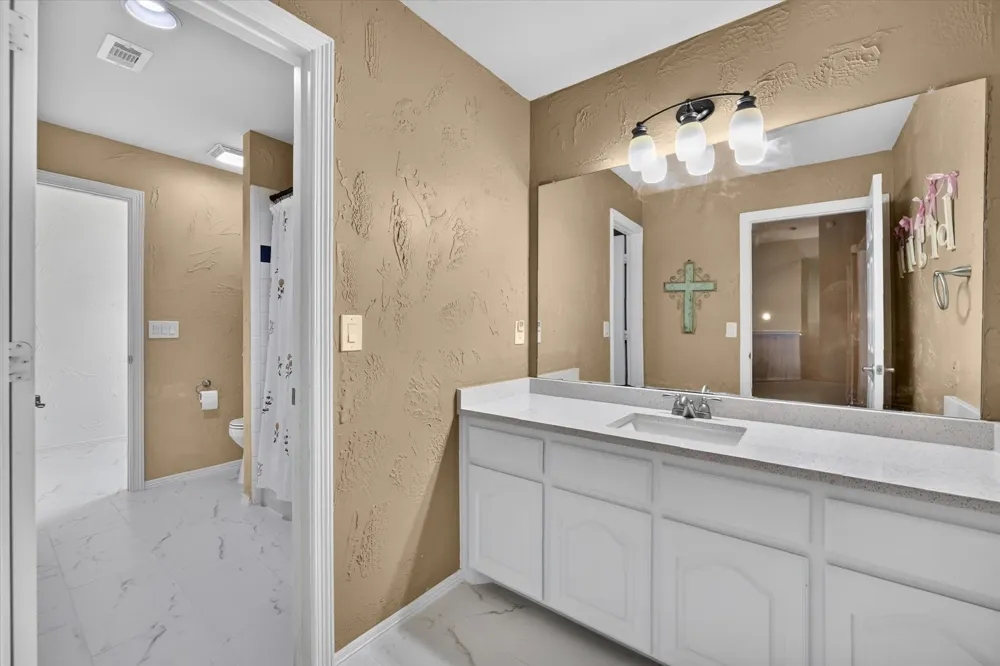 2830 Woodhollow Court Highland Village, TX 75077