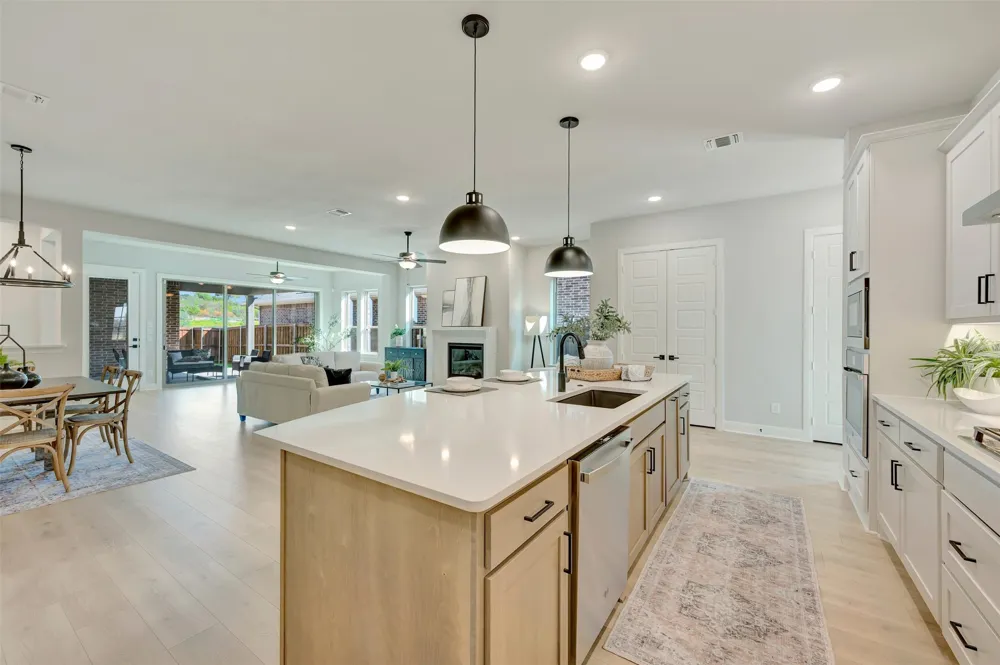 2085 Pine Grove Lane Arlington, TX 76005