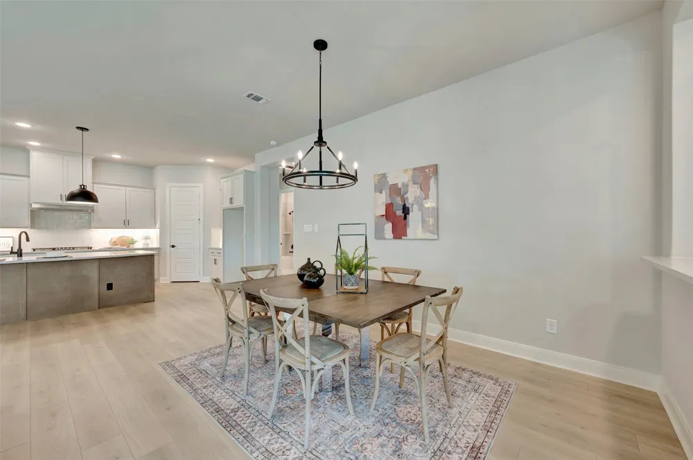 2085 Pine Grove Lane Arlington, TX 76005