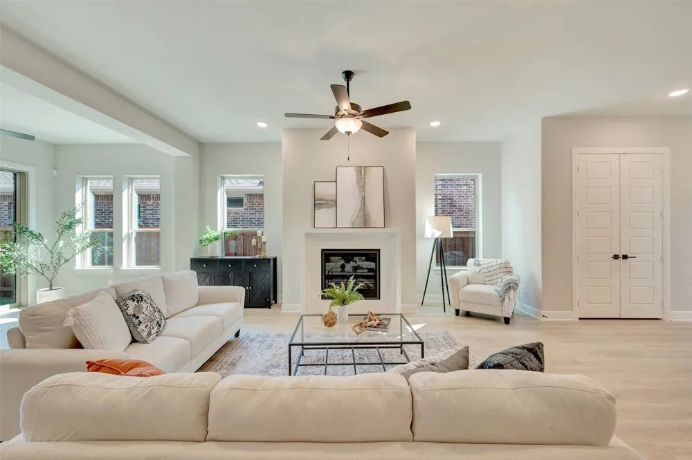 2085 Pine Grove Lane Arlington, TX 76005