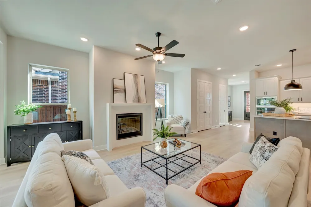 2085 Pine Grove Lane Arlington, TX 76005