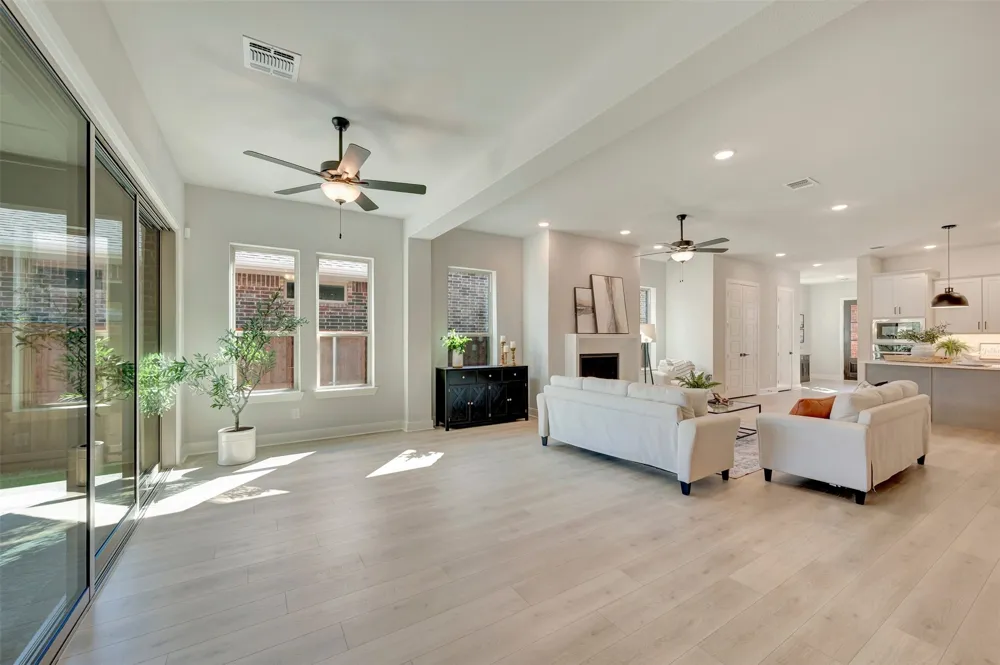 2085 Pine Grove Lane Arlington, TX 76005