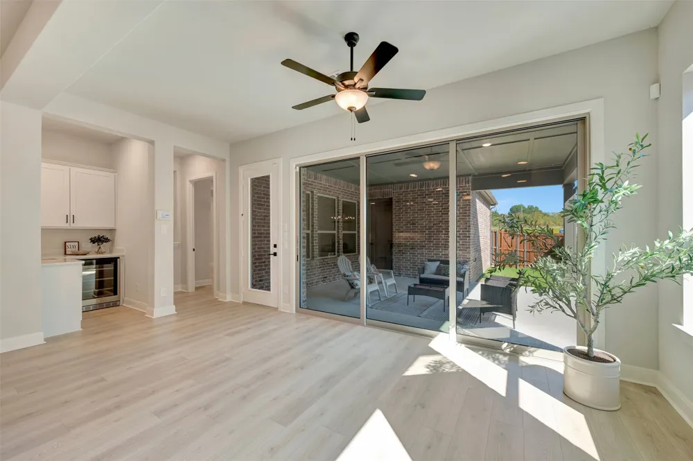 2085 Pine Grove Lane Arlington, TX 76005