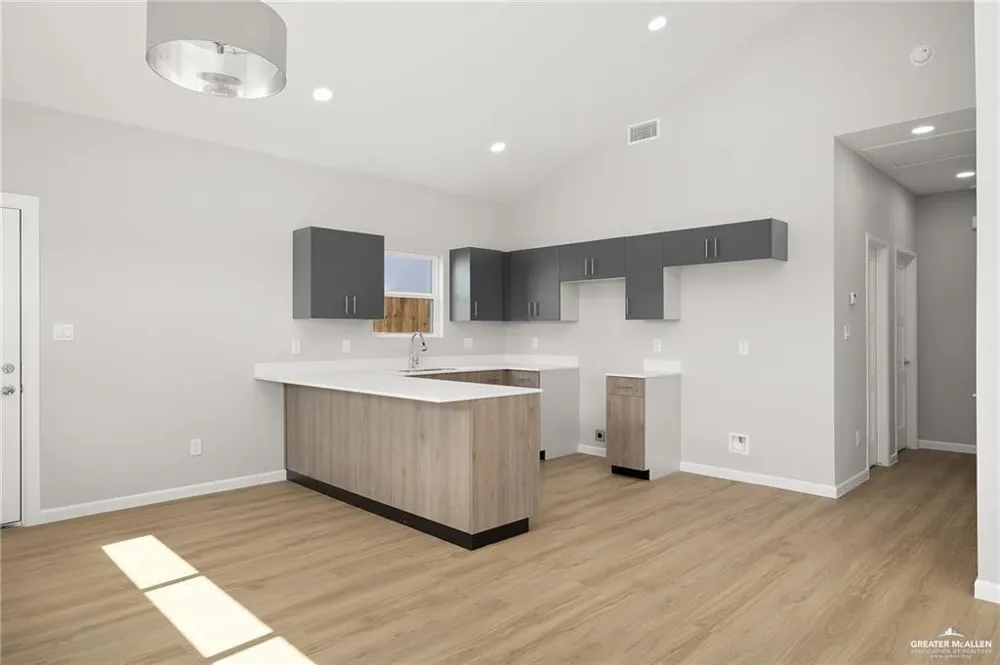 2700 Mockingbird Road #1 Weslaco, TX 78596