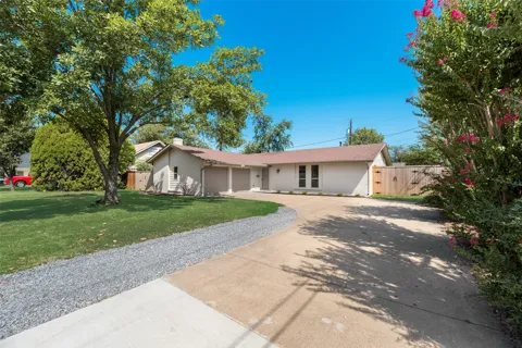 1101 Hadrian Court