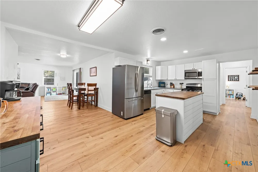203 2nd Street Other, TX 76554