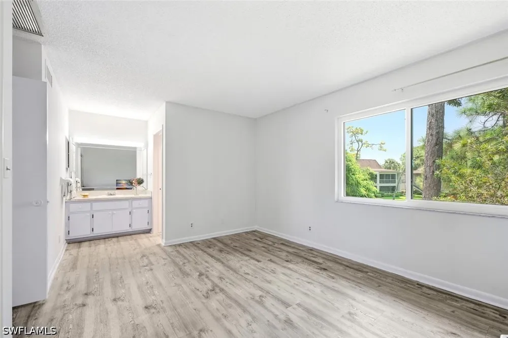 Bob O Link Court #11B Naples, FL 34105