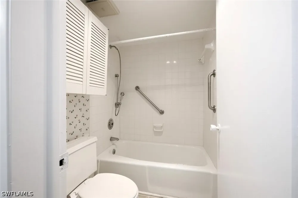 Bob O Link Court #11B Naples, FL 34105