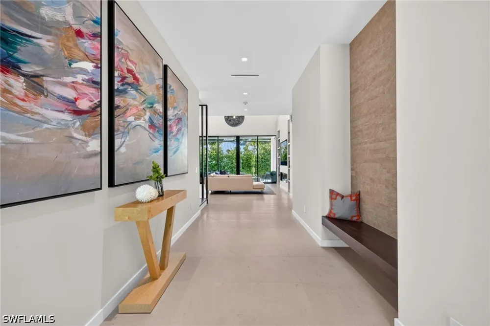 7TH AVENUE Naples, FL 34102