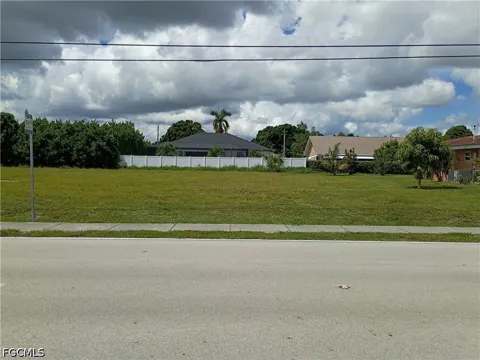 Country Club Boulevard