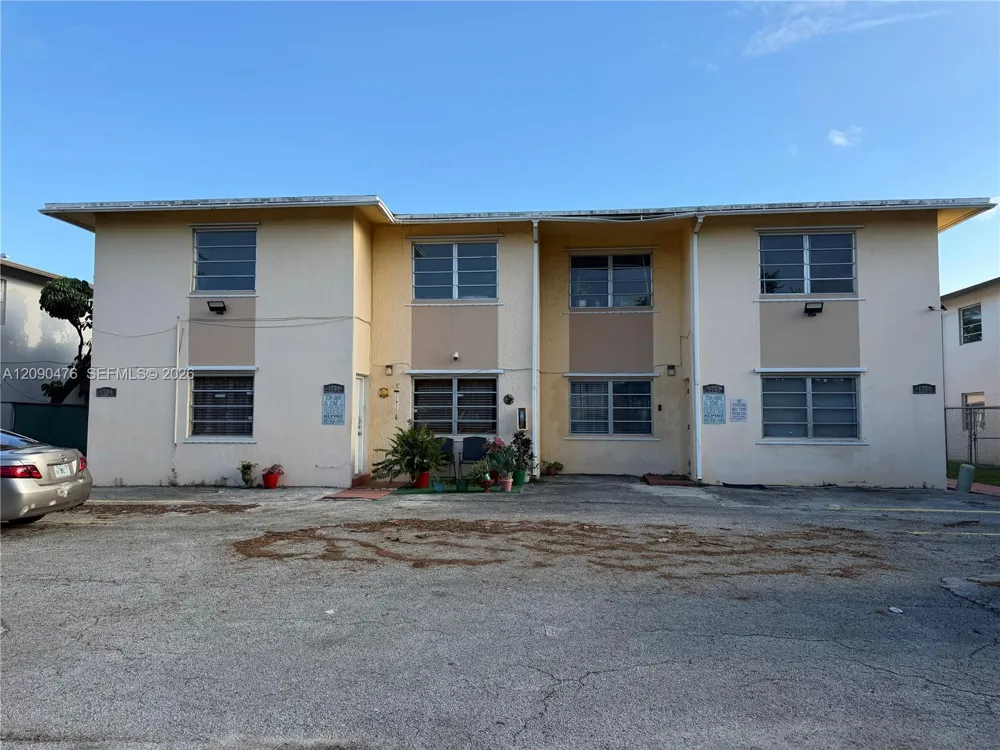1760 W 42nd St #1760 Hialeah, FL 33012