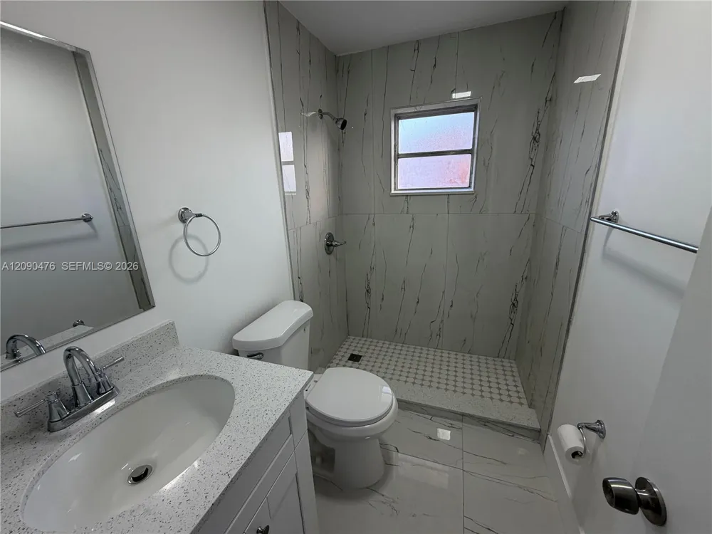 1760 W 42nd St #1760 Hialeah, FL 33012